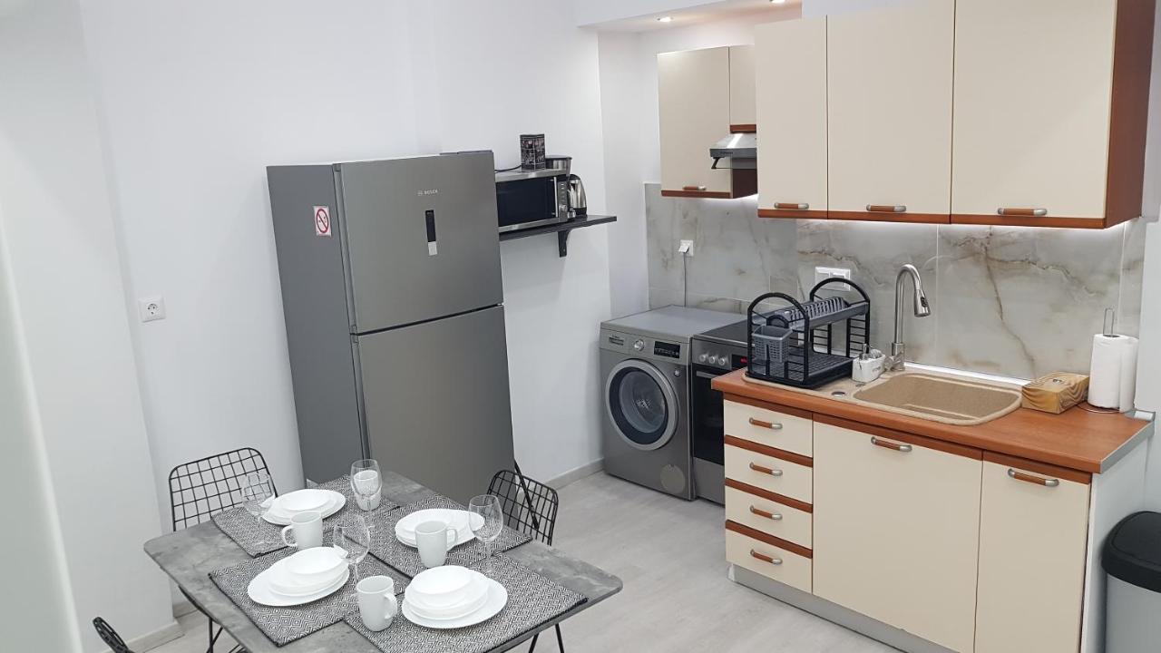 Konstantinos'S Luxury Apartment Солун Екстериор снимка