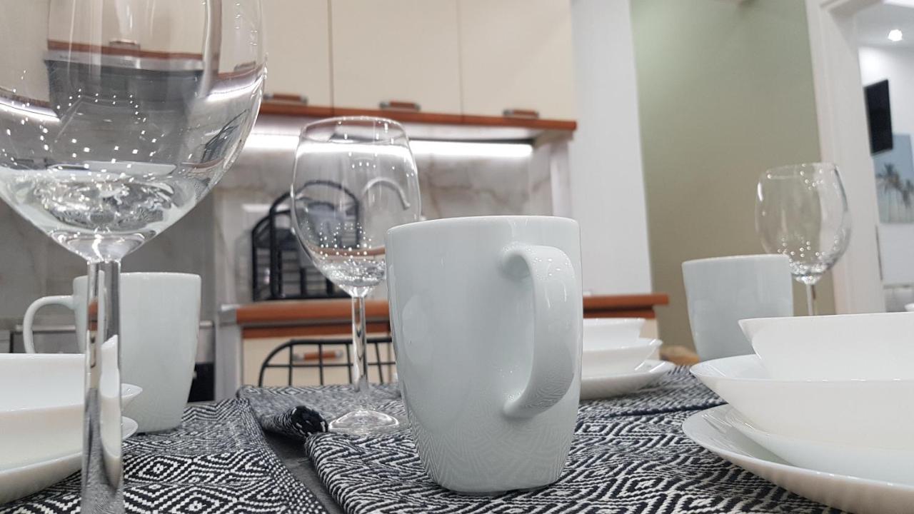 Konstantinos'S Luxury Apartment Солун Екстериор снимка