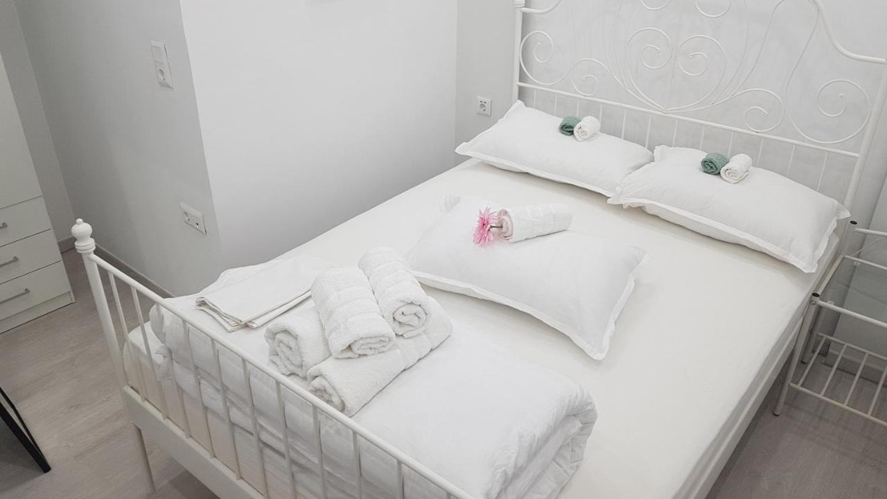 Konstantinos'S Luxury Apartment Солун Екстериор снимка